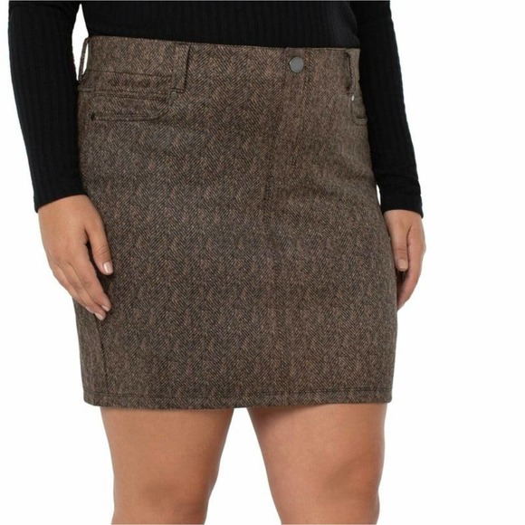 Liverpool Women’s Herringbone print Gia  glider style  mini skirt Size 18W NWT - Picture 1 of 11